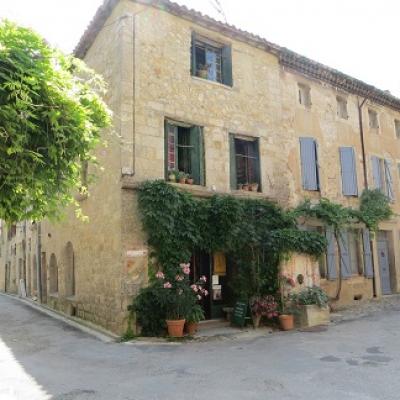 Learn french and visit charming village of lagrasse
